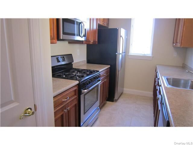 Property Photo:  317 Tondo Circle  NY 10926 