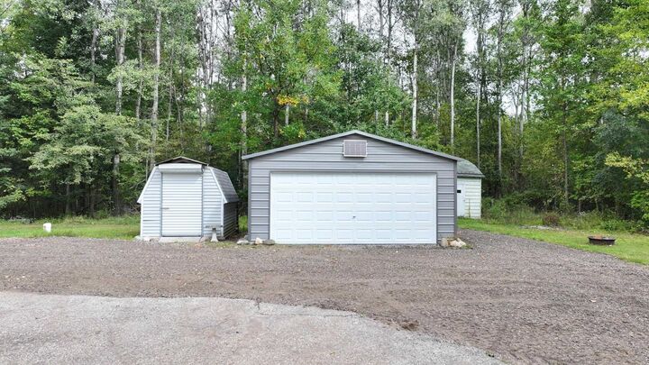 Property Photo:  4864 W Saginaw  MI 48618 