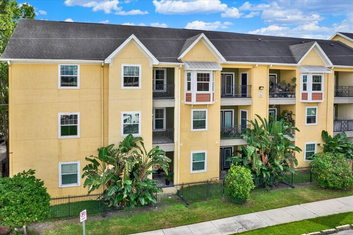 Property Photo:  1810 E Palm Avenue 5222  FL 33605 