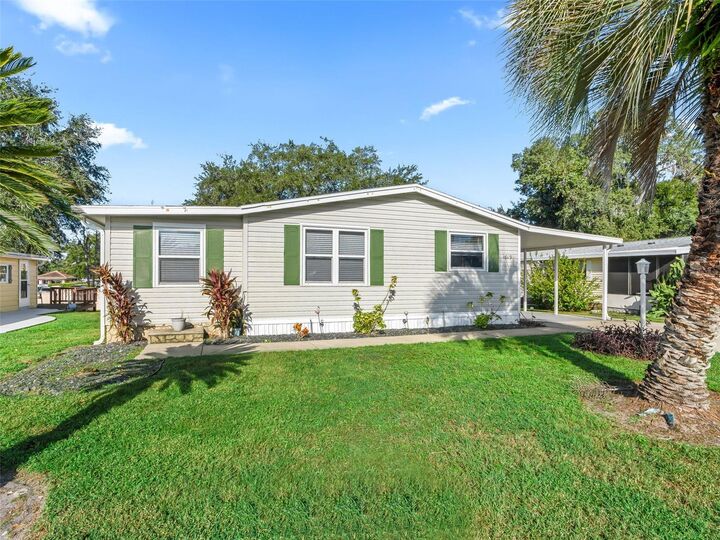 Property Photo: 1619 W Schwartz Boulevard FL 32159