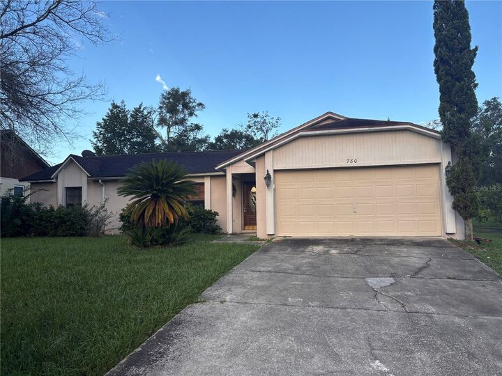 Property Photo: 780 W Ludlum Drive FL 32725