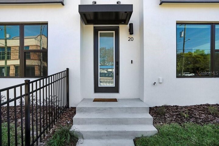 Property Photo:  2506 W Cleveland Street 20  FL 33609 