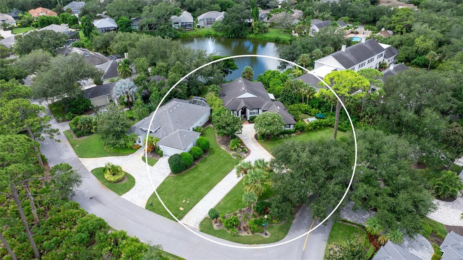 Property Photo:  17 Bayhead Lane  FL 34229 