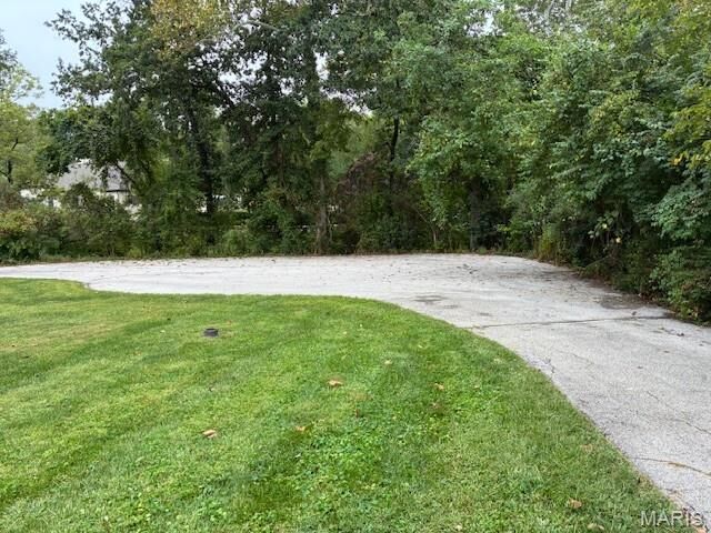 Property Photo: 5 Picardy Lane MO 63124
