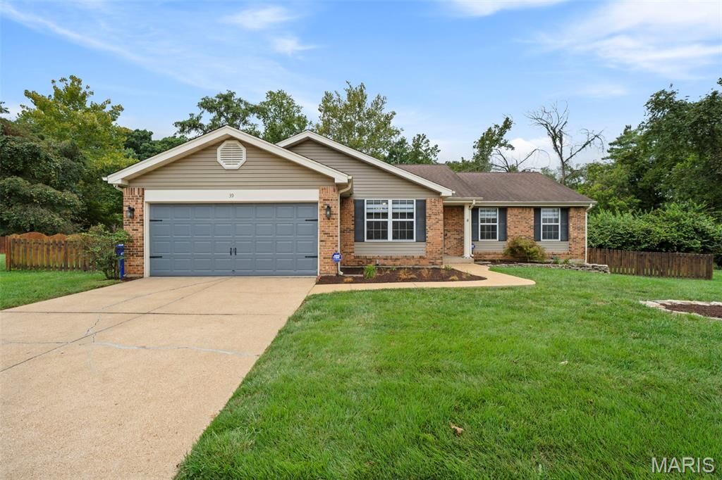 Property Photo:  39 Gentle Court  MO 63026 
