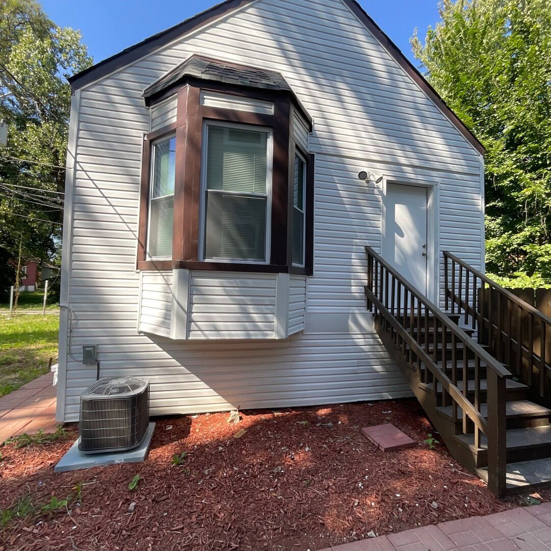 Property Photo: 6508 S Carpenter Street 3 IL 60621