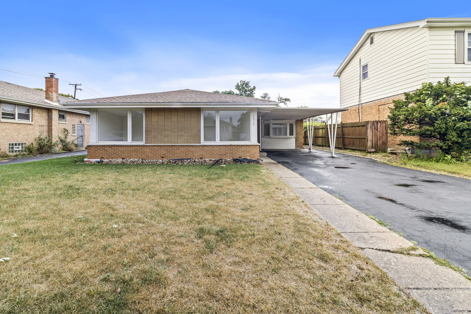 Property Photo:  7915 Massasoit Avenue  IL 60459 