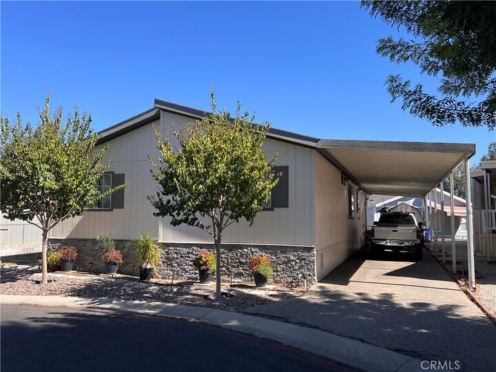 Property Photo:  27361 Sierra Hwy 37  CA 91351 