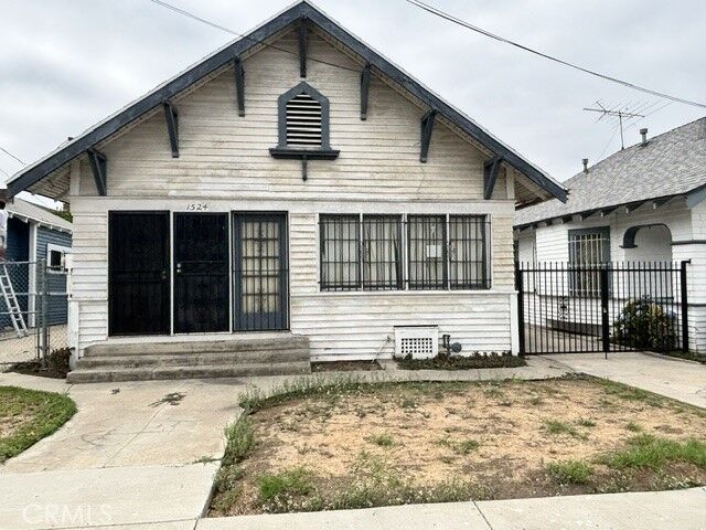 Property Photo:  1524 W 22nd  CA 90007 