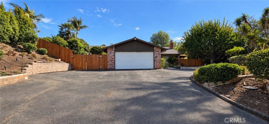 Property Photo: 1192 Caren Road CA 92083