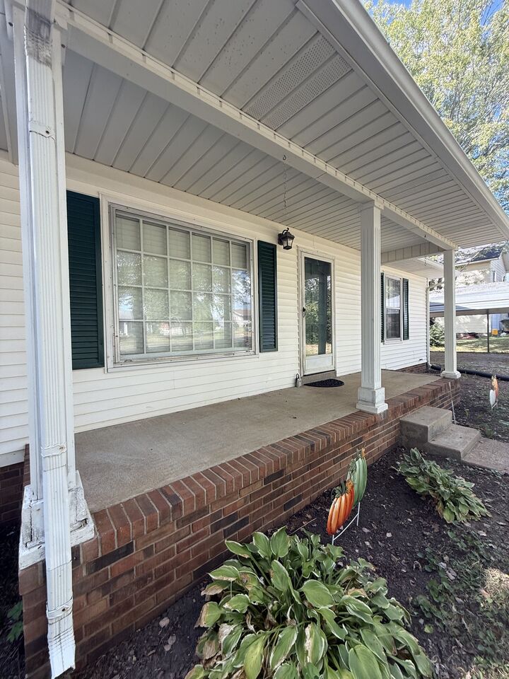 Property Photo: 601 Herb Dr TN 38464