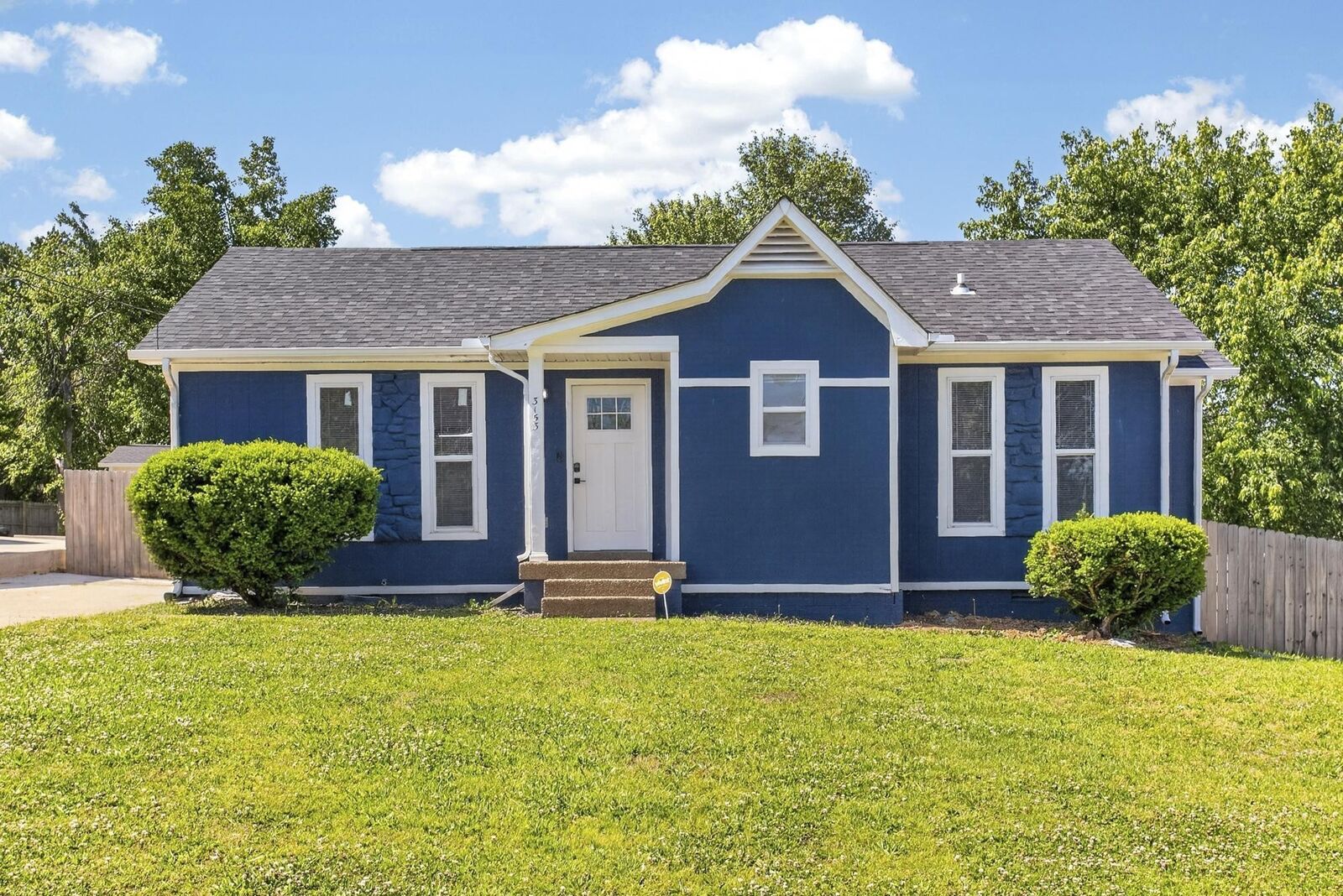 Property Photo: 3153 Towne Village Rd TN 37013