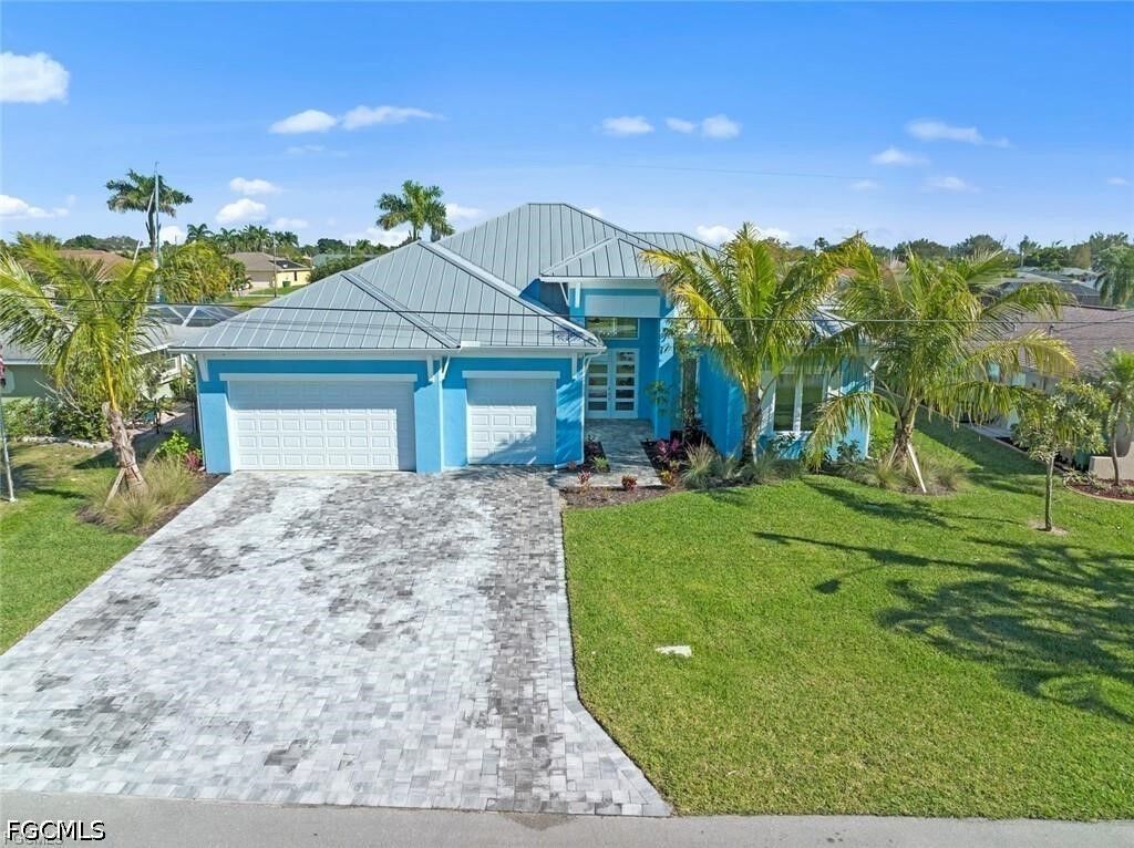 Property Photo:  1513 SE 20th Avenue  FL 33990 