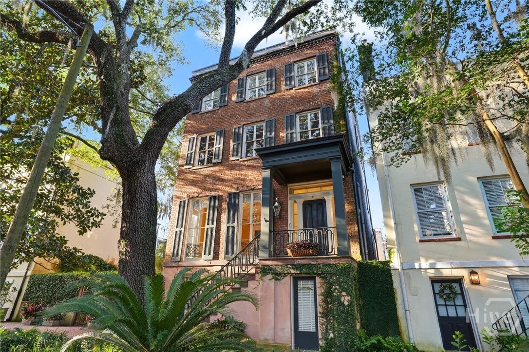 Property Photo:  11 W Jones Street  GA 31401 
