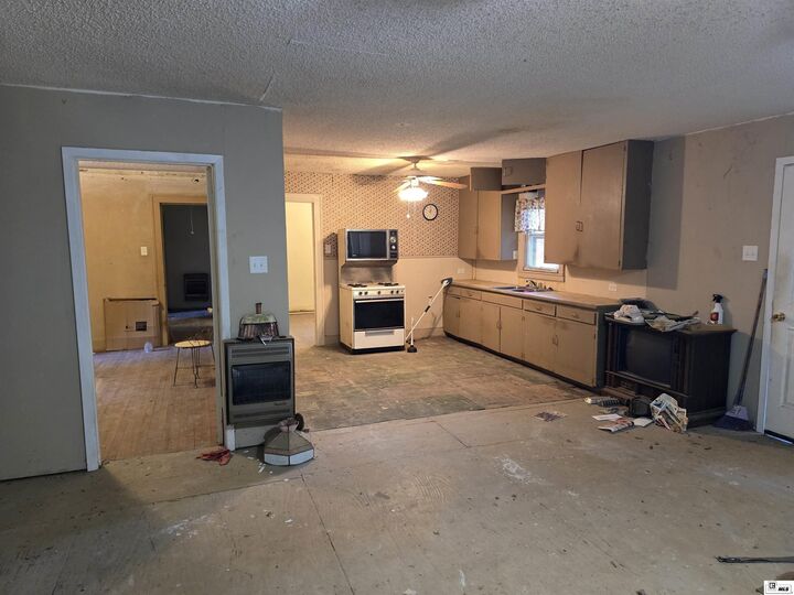 Property Photo:  1215 Parnell Street  LA 71291 