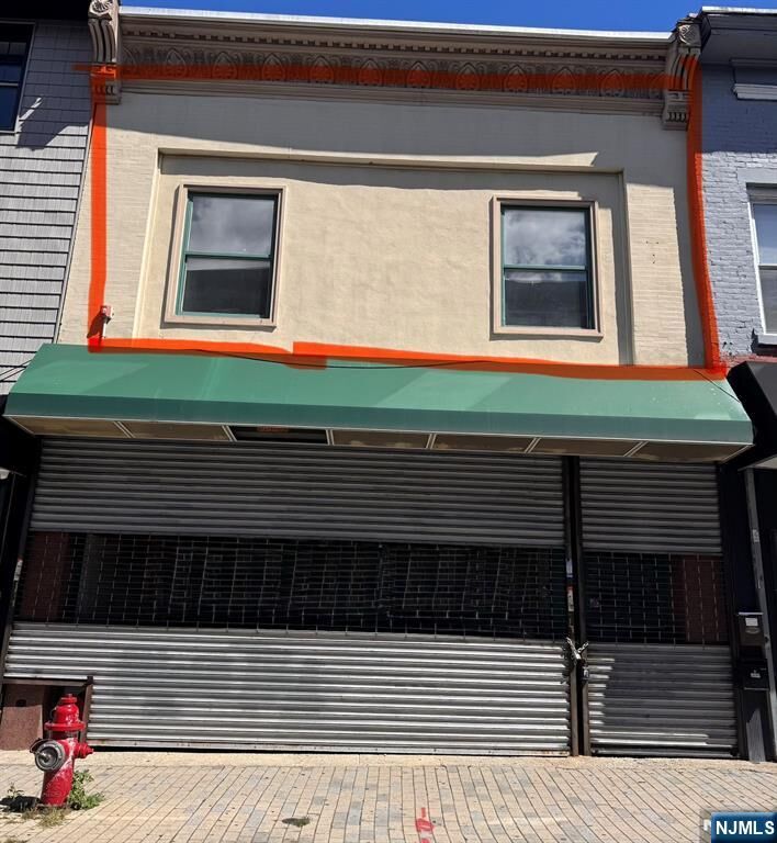 Property Photo:  67 Main Street 2nd Floor  NJ 07505 