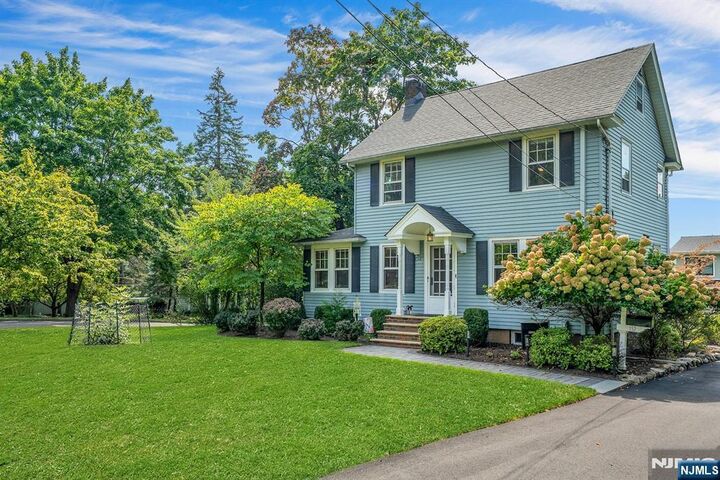 Property Photo:  152 Hill Street  NJ 07432 
