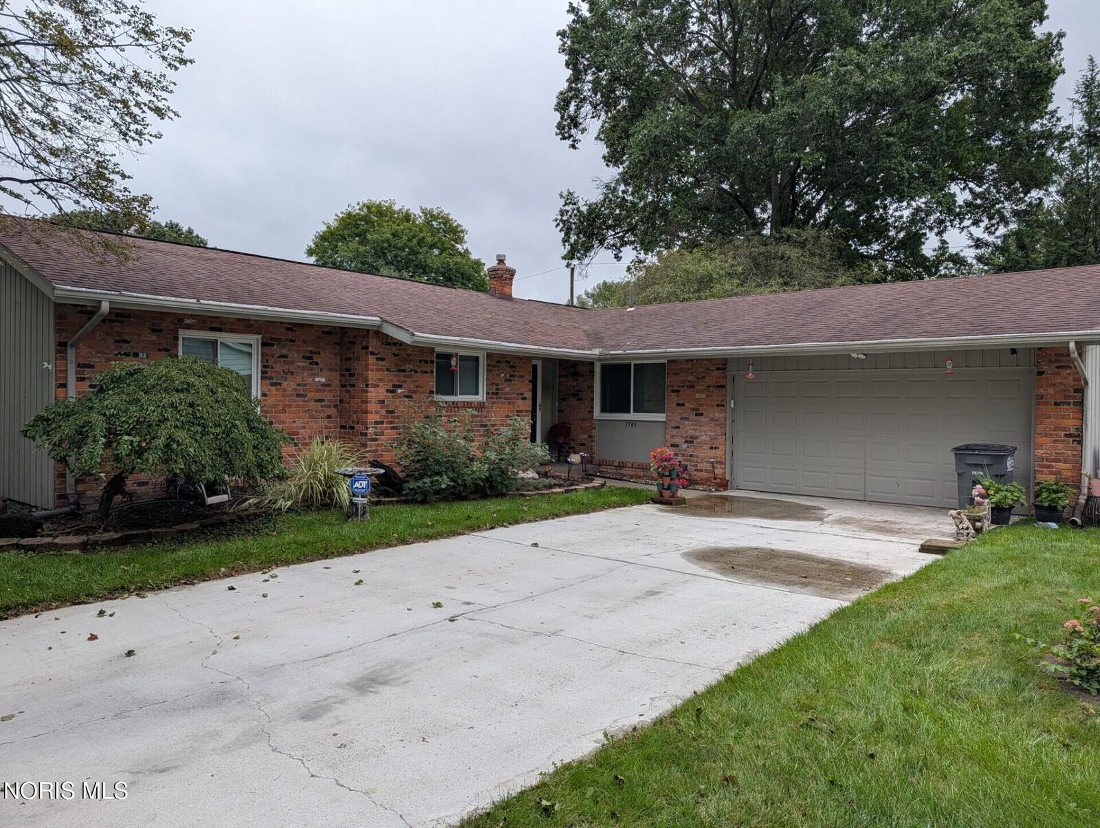 Property Photo:  3789 Linden Green Drive  OH 43614 