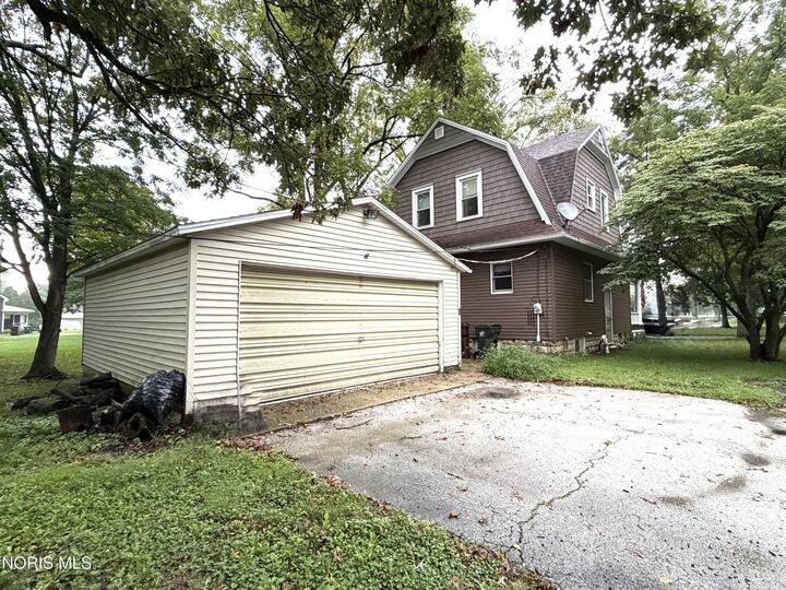 Property Photo: 305 S Mary Street OH 45843