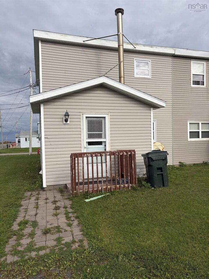 Property Photo:  106 Fifth Street  NS B1A 4H7 