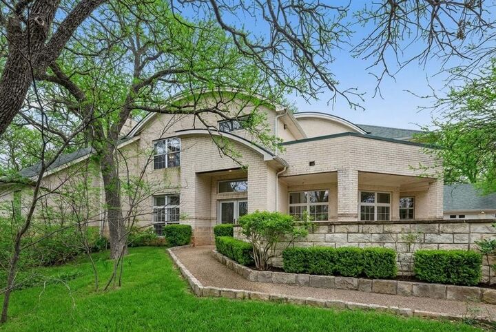 Property Photo: 611 Alexandrite Drive TX 75068