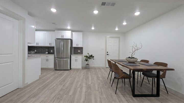 Property Photo: 719 Sleeth Street TX 75216