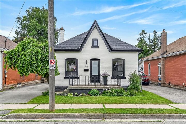 Property Photo: 96 Aberdeen Avenue ON N3S 1S3