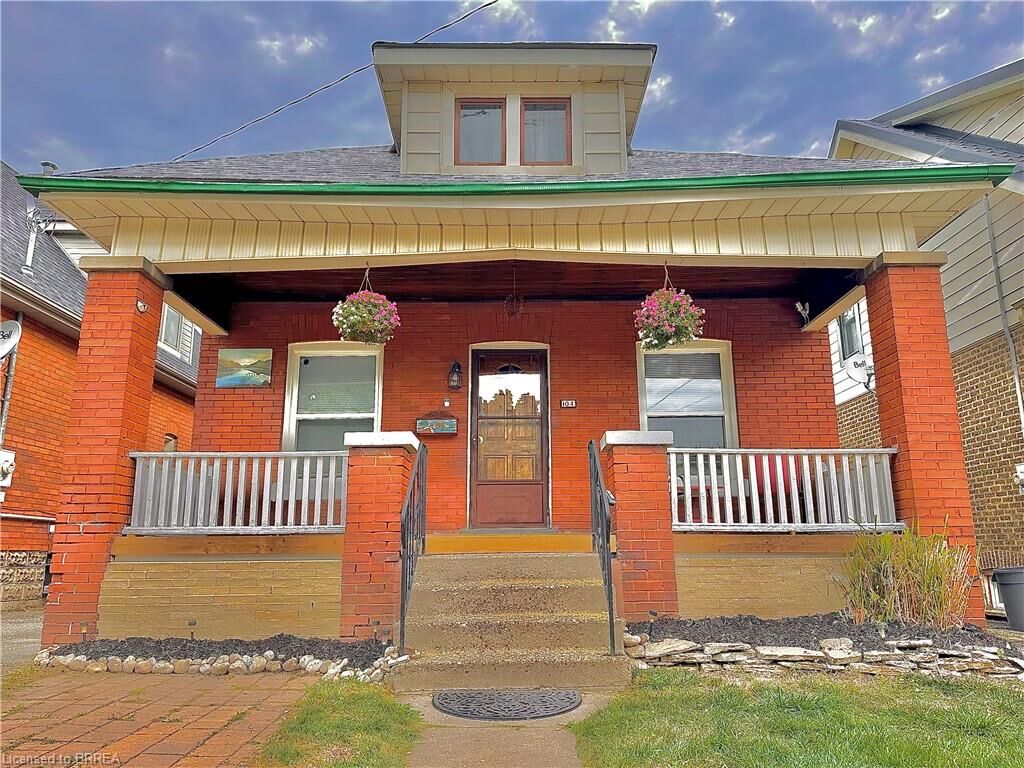 Property Photo:  104 Mary Street  ON N3S 3B7 
