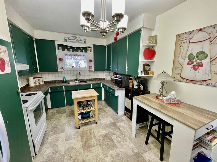 Property Photo: 58 Elder Street PE C0B 1B0