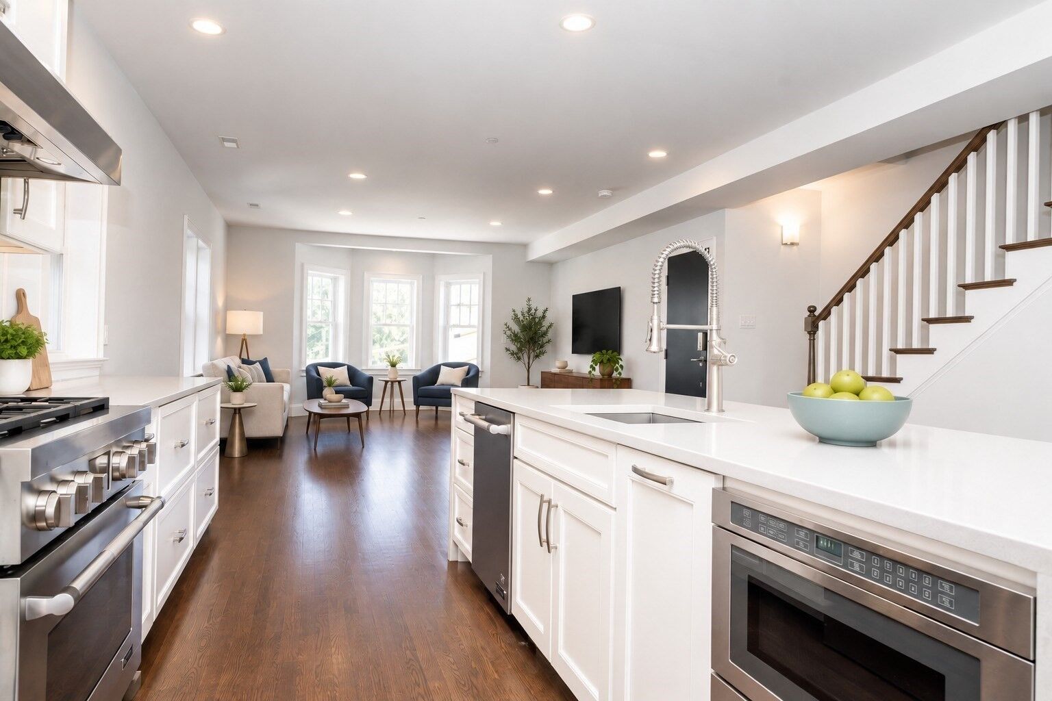Property Photo: 141 W 6th St 3 MA 02127