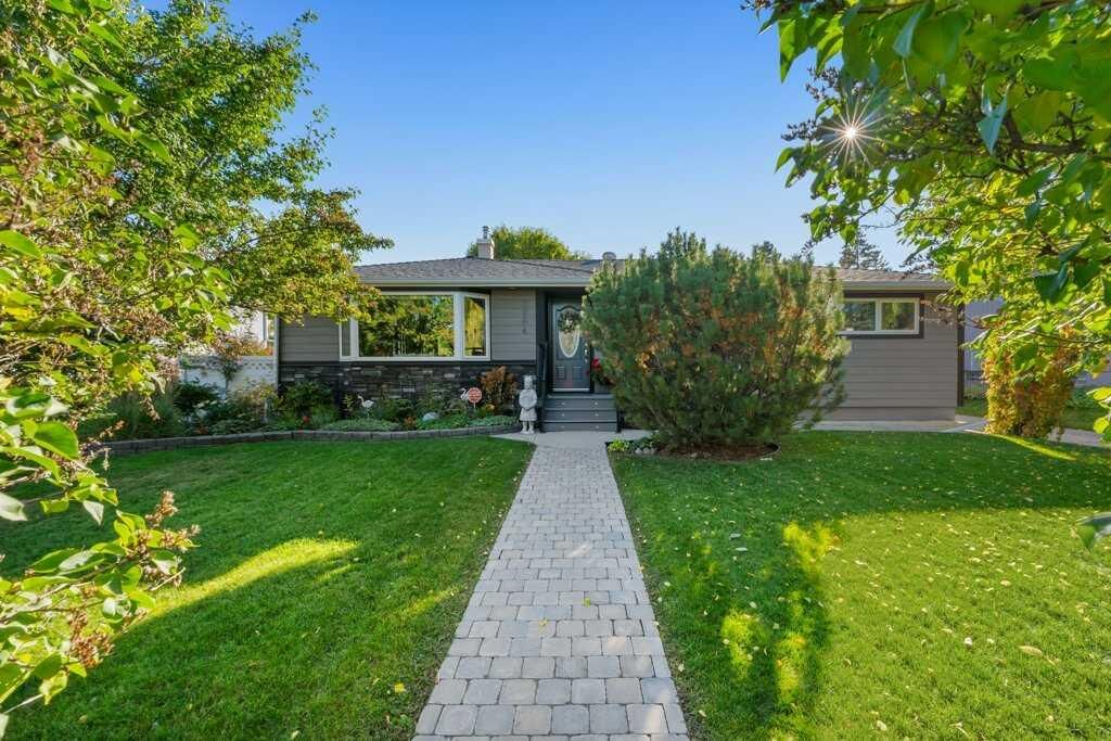Property Photo:  7804 7 Street SW  AB T2V 1G3 