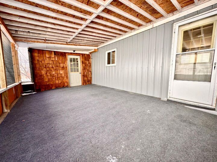 Property Photo:  613 Iris Street  AB T0J 2W0 