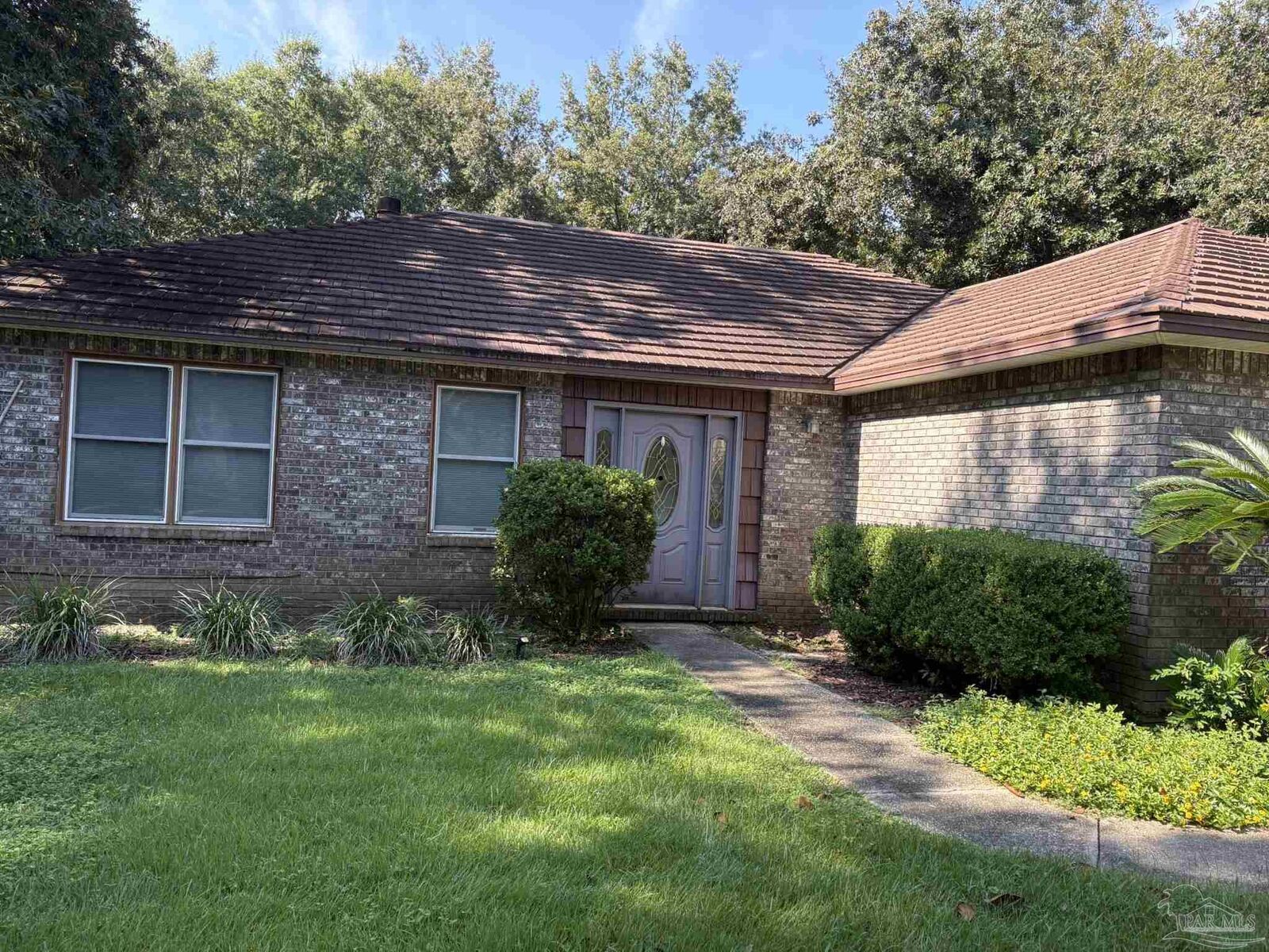 Property Photo:  6661 Avenida Codorniz  FL 32566 