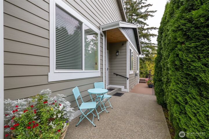 Property Photo: 3726 Simmons Heights Lane SW WA 98512
