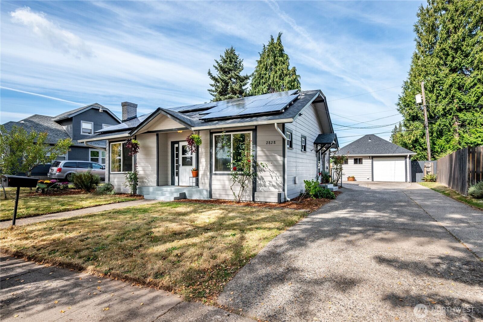 Property Photo: 2828 Washington Way WA 98632