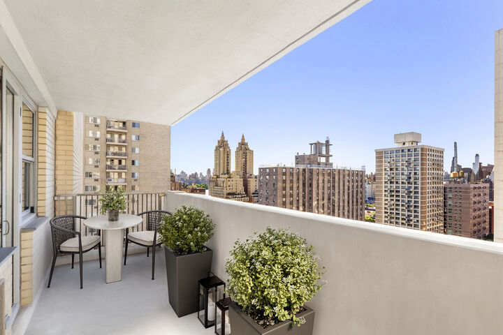 Property Photo: 100 W 93rd Street 21J NY 10025