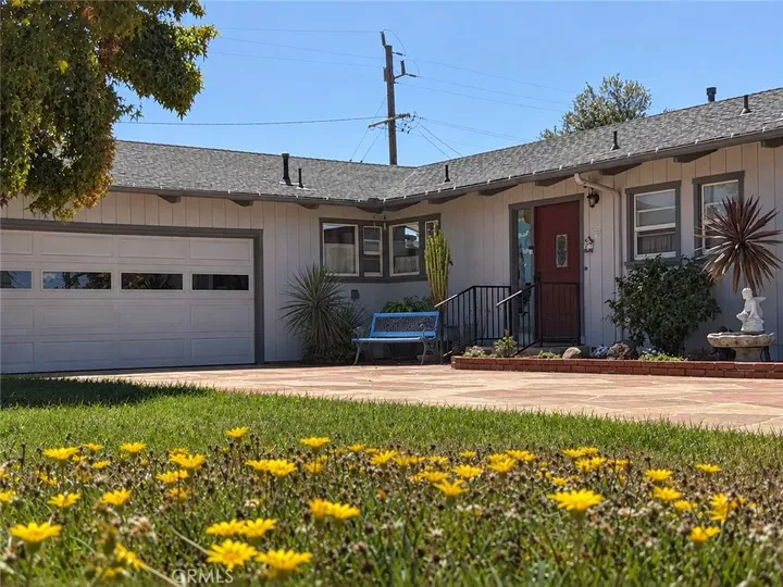 Property Photo: 903 Sandalwood Avenue CA 93420