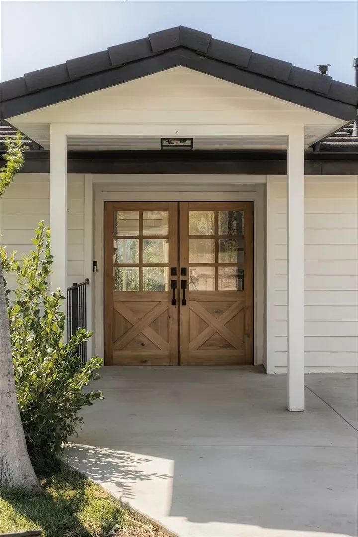 Property Photo:  4825 Galendo Street  CA 91364 