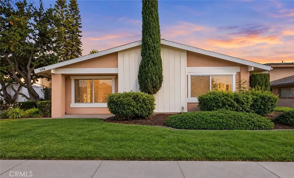 Property Photo:  1194 Border  CA 92882 