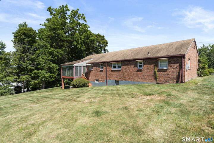 Property Photo:  429 Mountain Road  CT 06107 