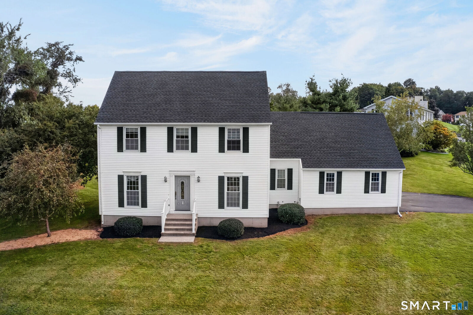 Property Photo:  4 Huntington Ridge Road  CT 06492 