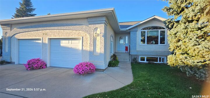 Property Photo:  238 McKay Court  SK S0K 4S0 
