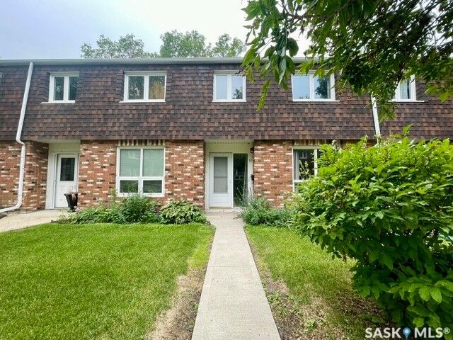 Property Photo:  51 Spruceview Road  SK S4R 0E1 