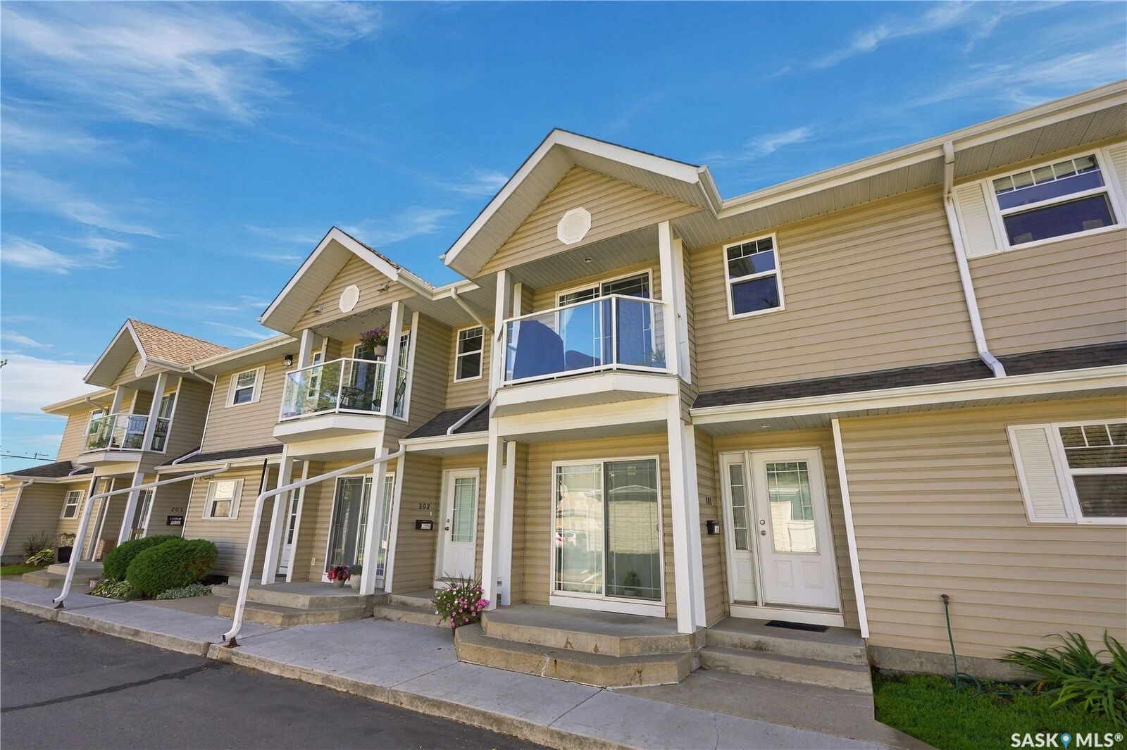 Property Photo:  141 105th Street W 201I  SK S7N 1N3 