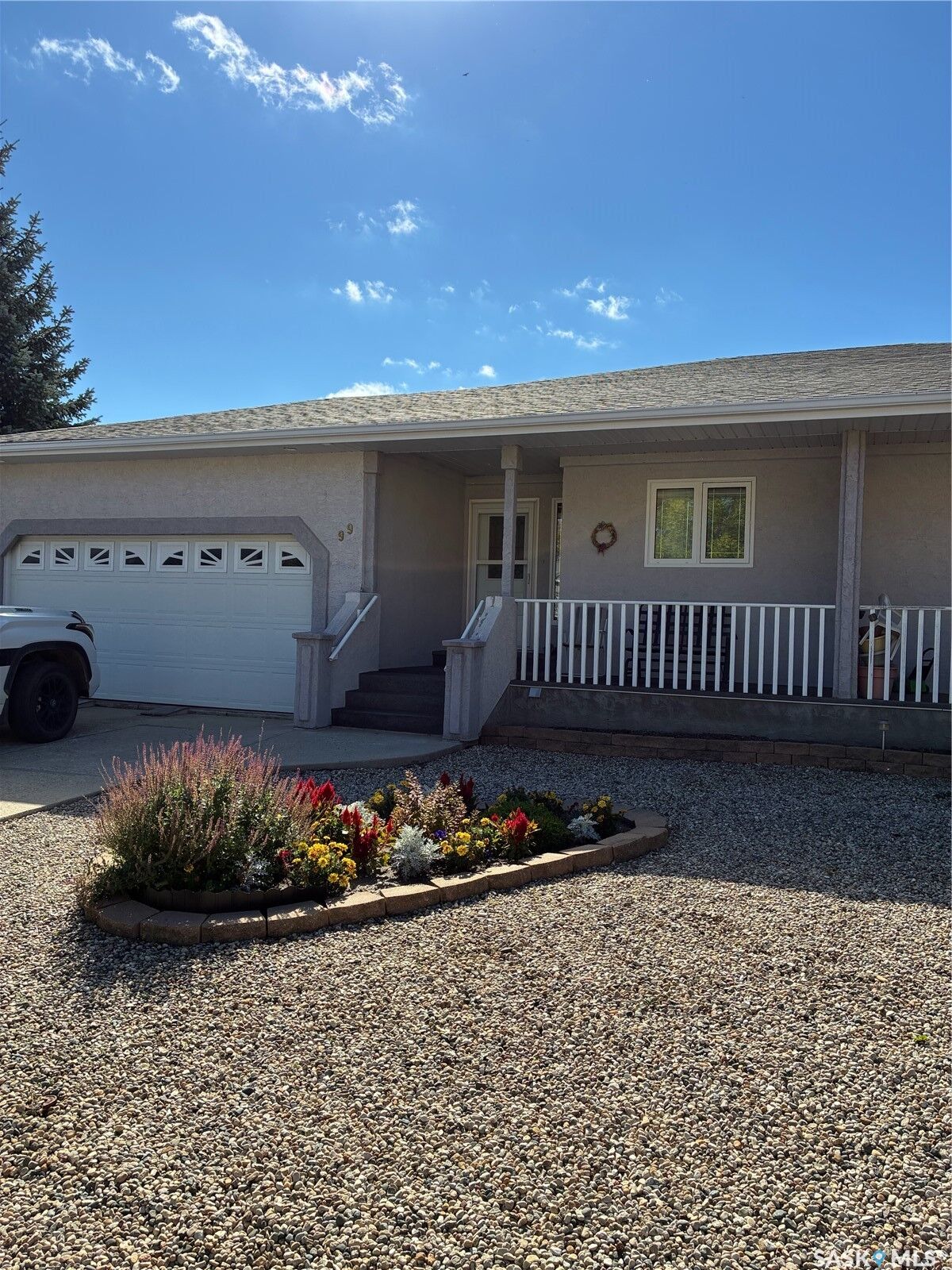 Property Photo:  99 Russell Drive  SK S3N 4E6 