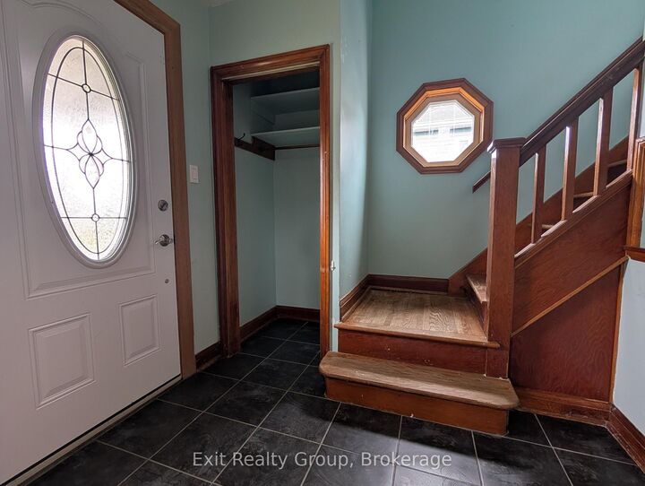 Property Photo:  16 Mercia Street  ON K8V 2P3 