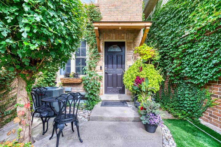 Property Photo:  1198 Potters Wheel Crescent  ON L6M 1J2 