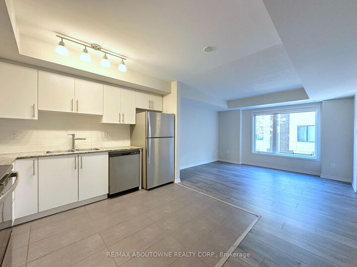 Property Photo:  37A Valley Woods Road 514  ON M3A 2R5 