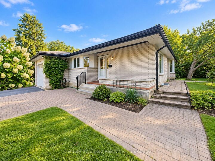 Property Photo:  1006 Ontario Street  ON K9A 3C7 
