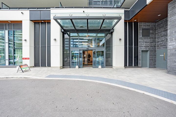 Property Photo:  1435 Celebration Drive 2111  ON L1W 0C4 